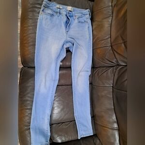 Universal thread jeans